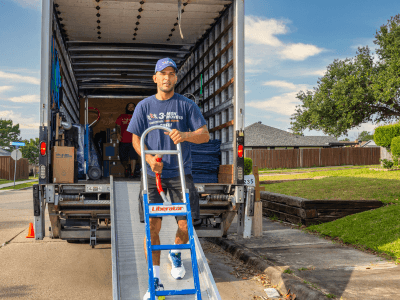 Hyde Park: Historic Preservation & Narrow Streets